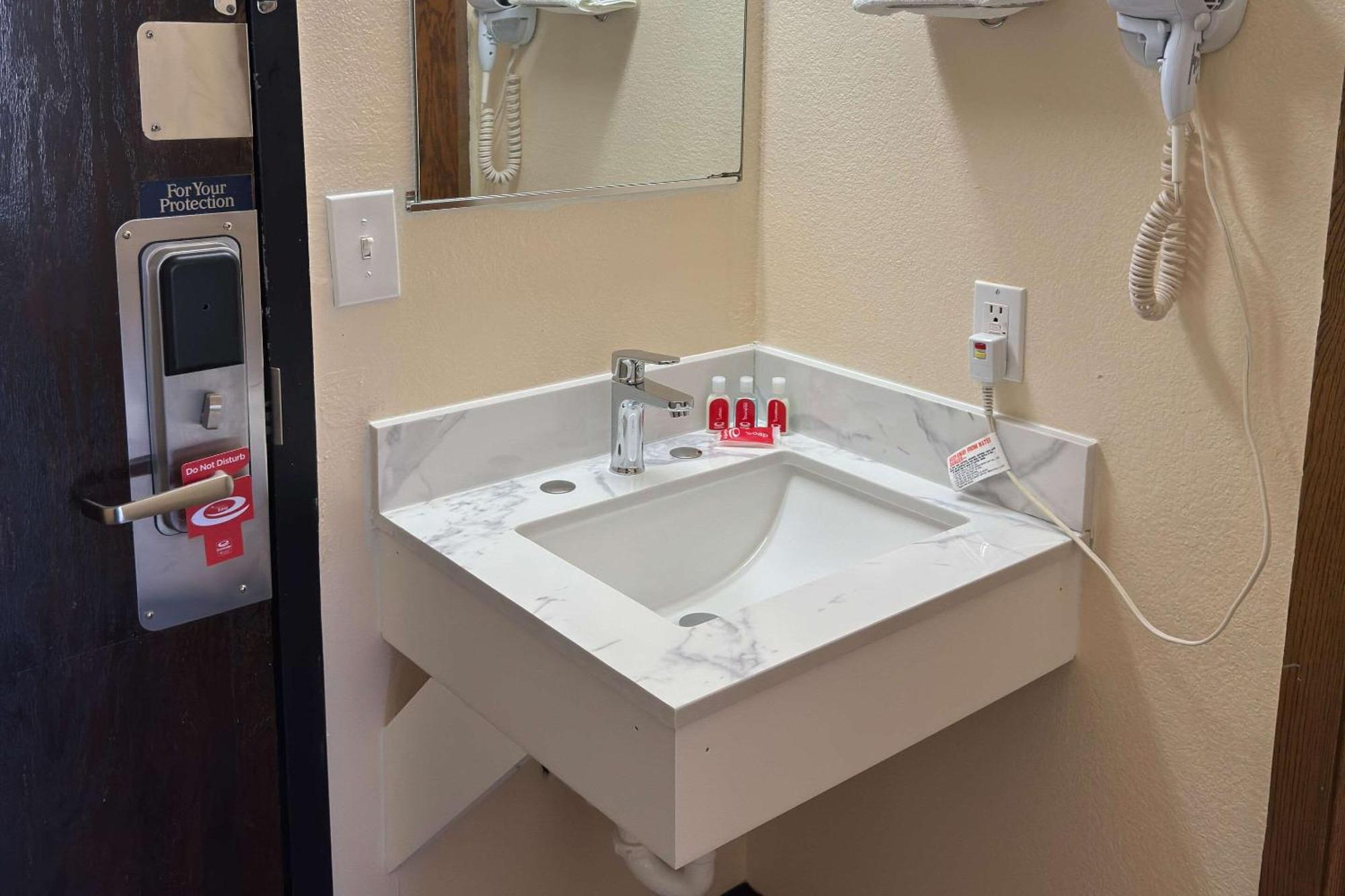 Econo Lodge Waite Park المظهر الخارجي الصورة