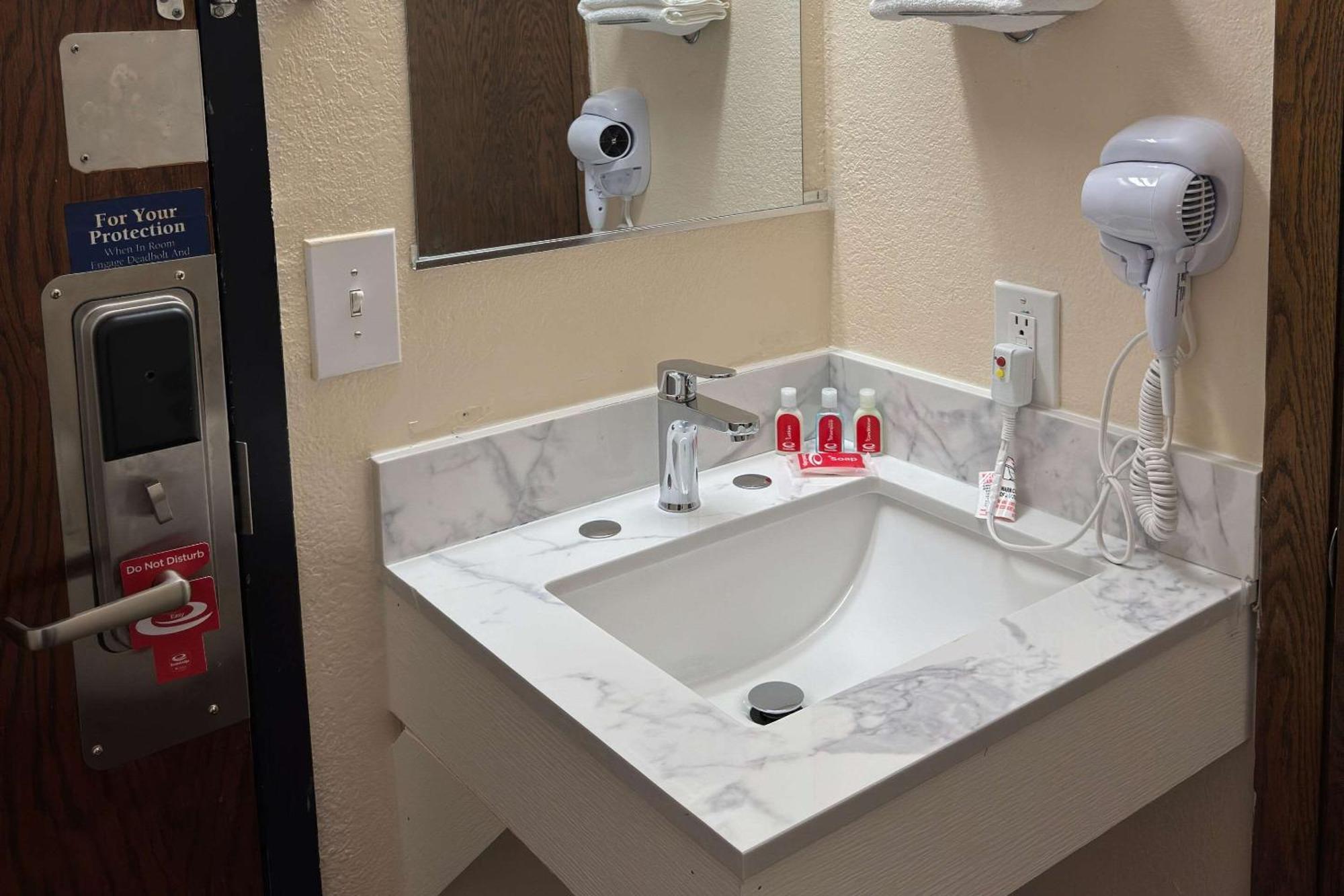 Econo Lodge Waite Park المظهر الخارجي الصورة