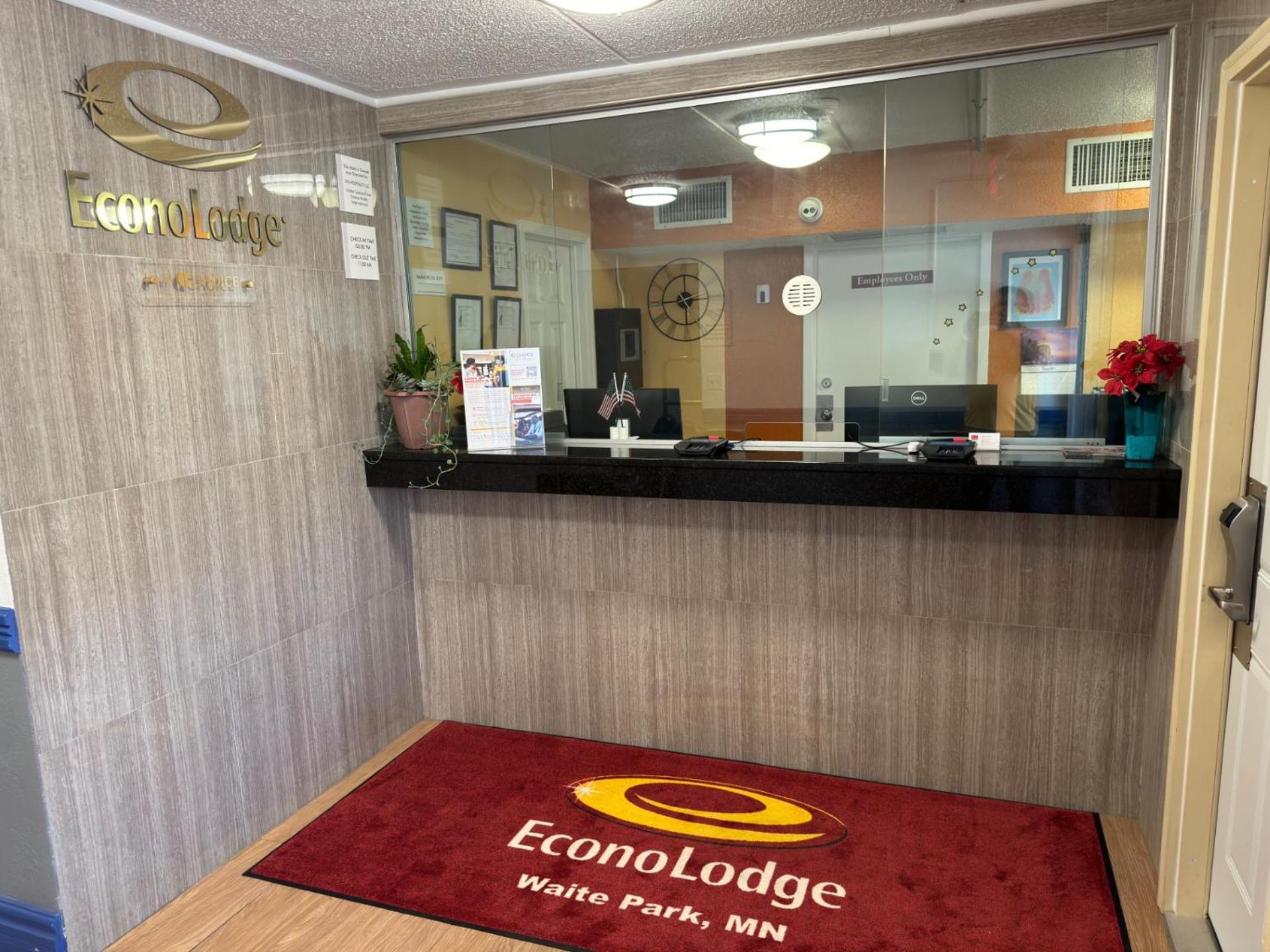 Econo Lodge Waite Park المظهر الخارجي الصورة